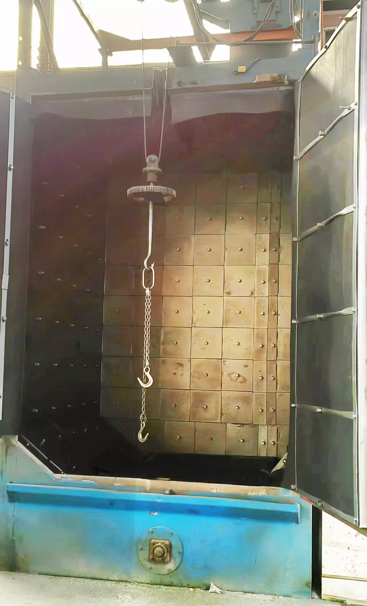 Shot Blasting Machine